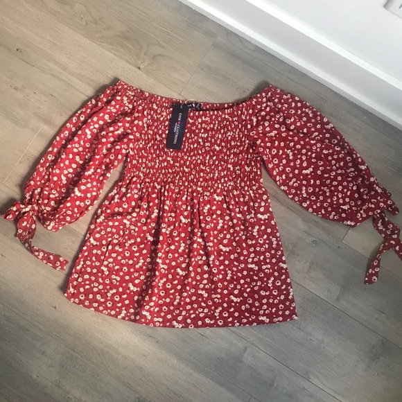 NWT Ruched Puffy Sleeve Flowy Tied Half Sleeve - Picture 2 of 7